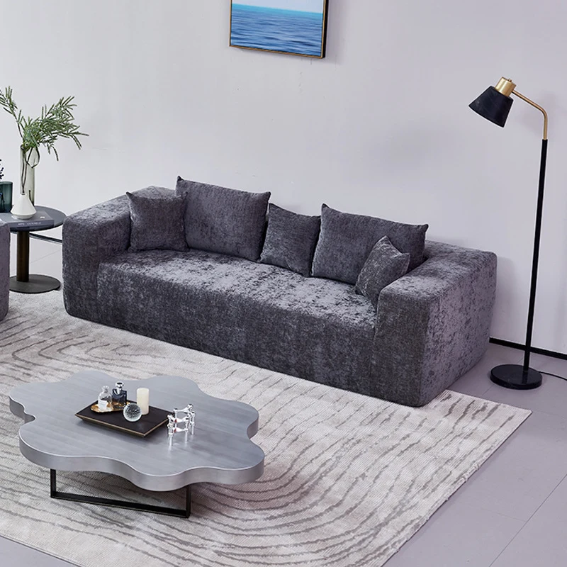 Wygodna sofa w pudełku